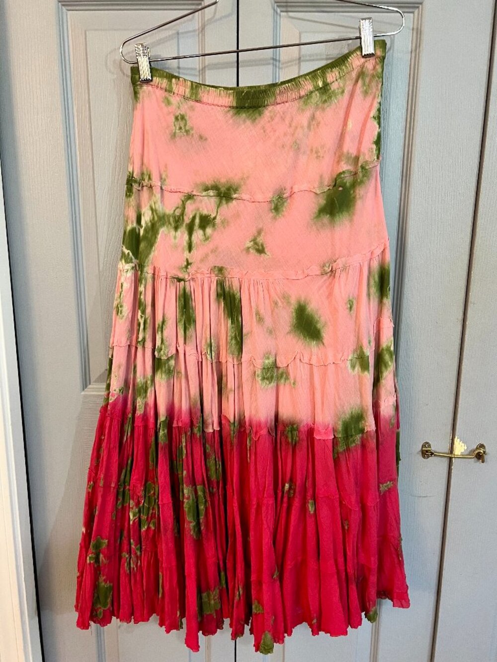 Solitaire Tie Dye Tiered Midi Ombré Skirt in Pink & Green  size Small